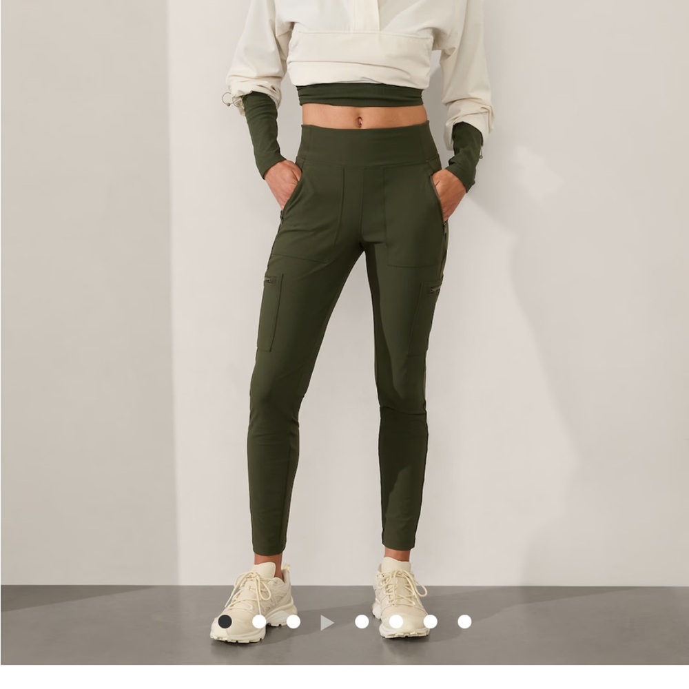 HEADLANDS HYBRID HIGH RISE CARGO LEGGING 8P. Olive green
